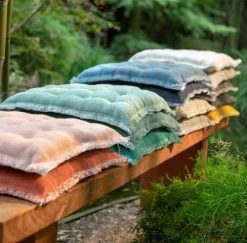 Dutch Decor Housses De Chaises Et Galettes De Chaises Galette De Chaise Noir En Coton 40x40 Cm Uni 12 Dutch Decor Housses De Chaises Et Galettes De Chaises Galette De Chaise Noir En Coton 40x40 Cm Uni -Housses de canapé Soldes galette de chaise noir en coton 40x40 cm uni 4